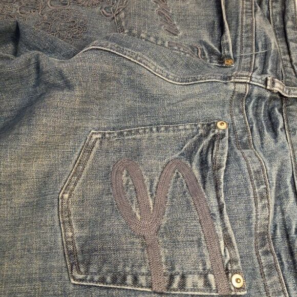 Seven7 Permium Embroidered Back Pockets and Upper Leg Jean - Picture 11 of 12